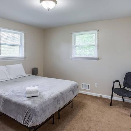 Appartement {Quiet Suburban Ranch Hot Tub} Mins Arpt/Rit/Dwnt à Rochester Extérieur photo